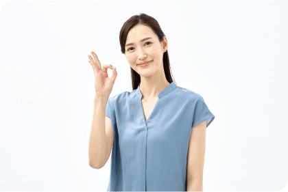 ���g�b�v�X�𒅂��Ί�̏�����OK�T�C�����o���Ă���l�q�B�ŐV�L�����y�[���₨���Ȑ��x���m�F���Ė������Ă���\��